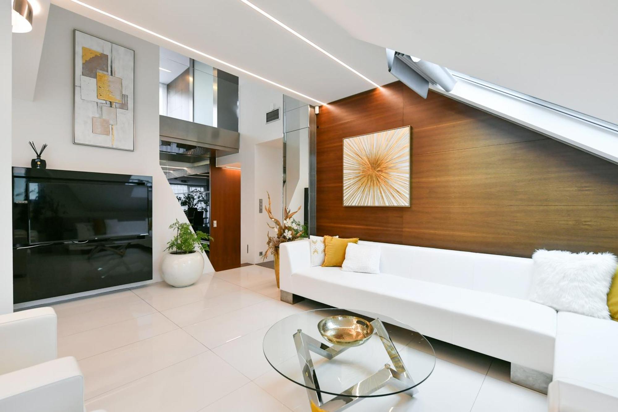 Lägenhet Presidential Penthouse, 303m2, Jacuzzi On Terrace, Sauna, 6bdrm, 4bthrm, Ac, Lift *