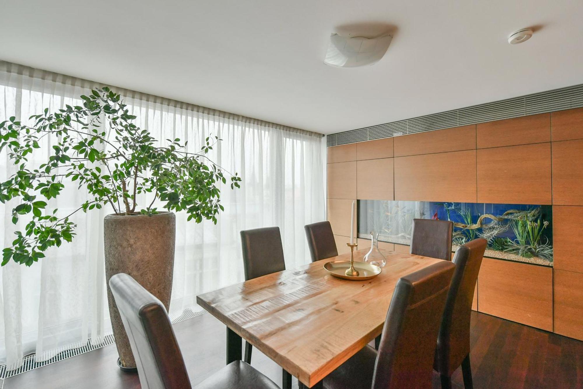 Lägenhet Presidential Penthouse, 303m2, Jacuzzi On Terrace, Sauna, 6bdrm, 4bthrm, Ac, Lift