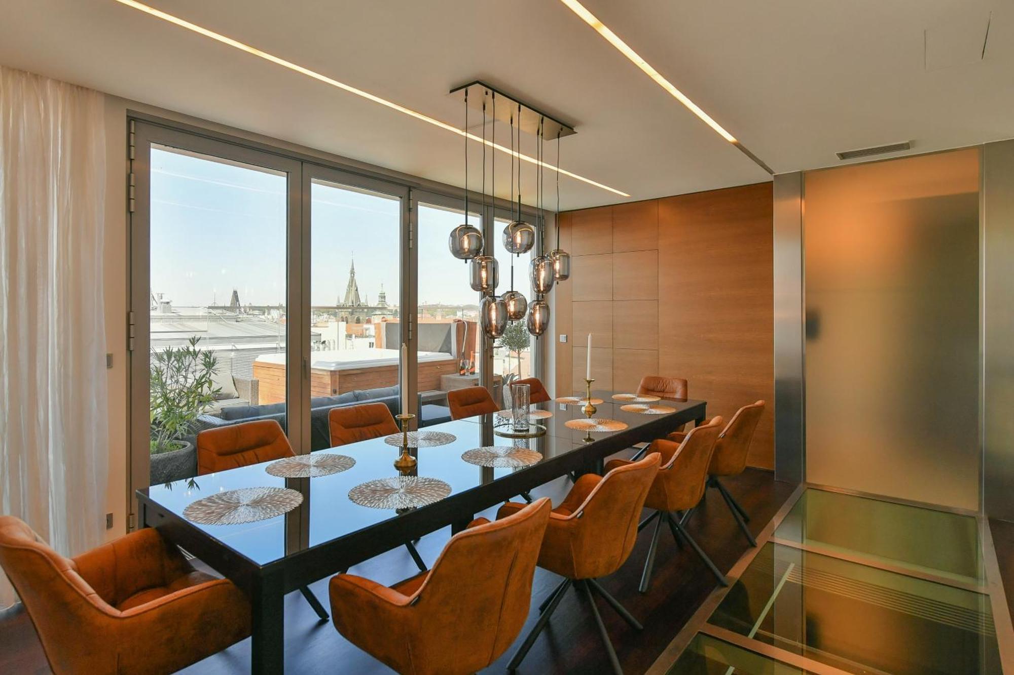 Presidential Penthouse, 303m2, Jacuzzi On Terrace, Sauna, 6bdrm, 4bthrm, Ac, Lift Prag