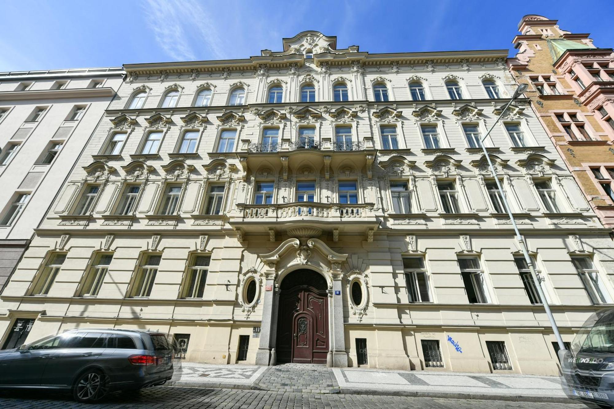 Presidential Penthouse, 303m2, Jacuzzi On Terrace, Sauna, 6bdrm, 4bthrm, Ac, Lift Prag