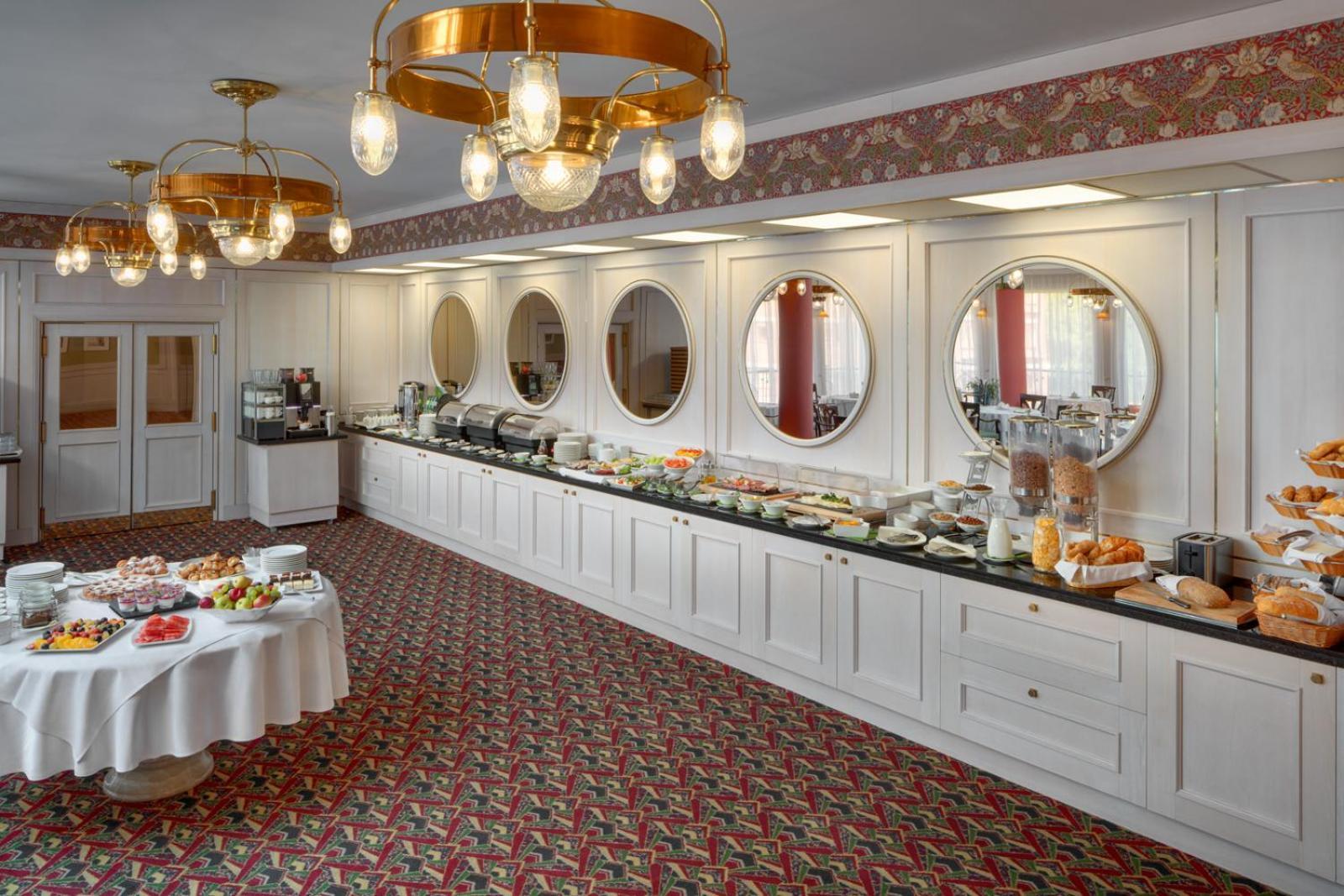 Hotell Savoy 4*