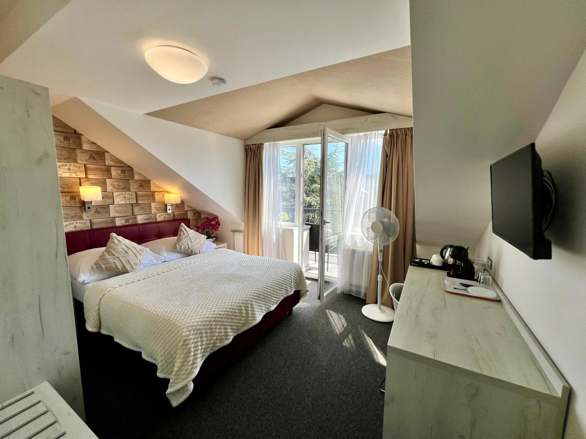 Grand Petit Hotel 3*