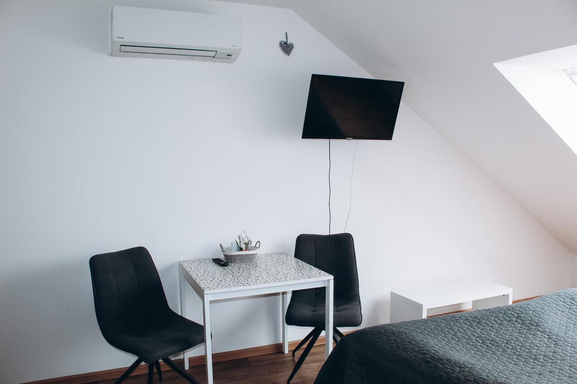 Sokolska Apartment *