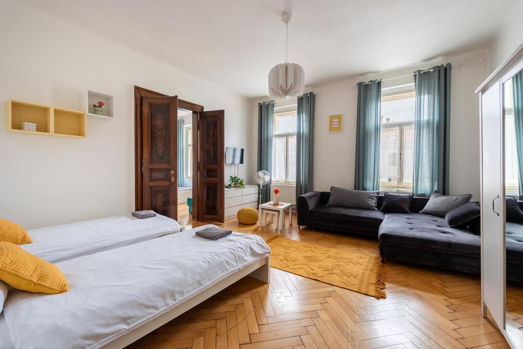 Tesnov Apartment *