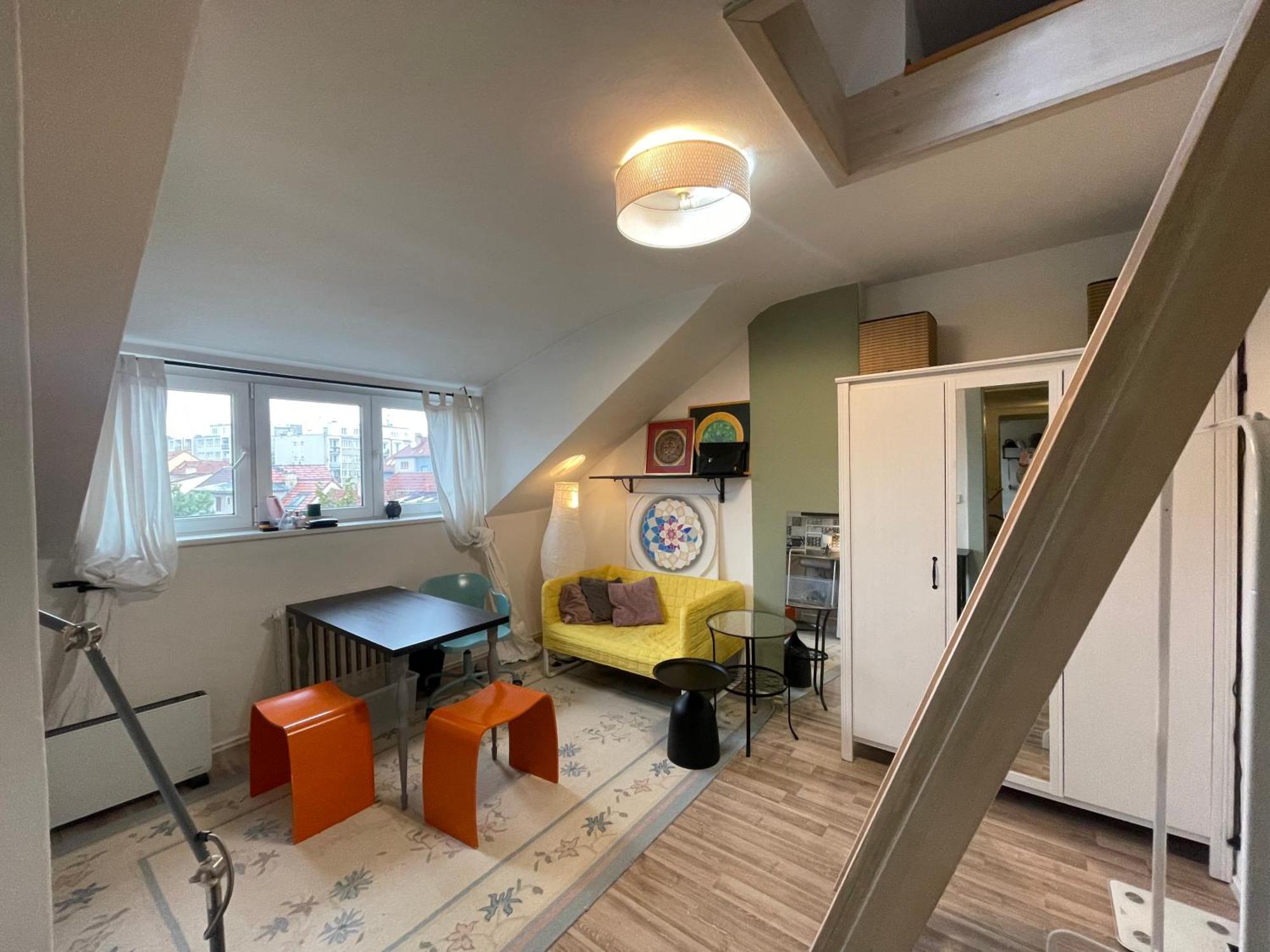 Flat With Heart And Art Nearby Centre Of The Lägenhet *