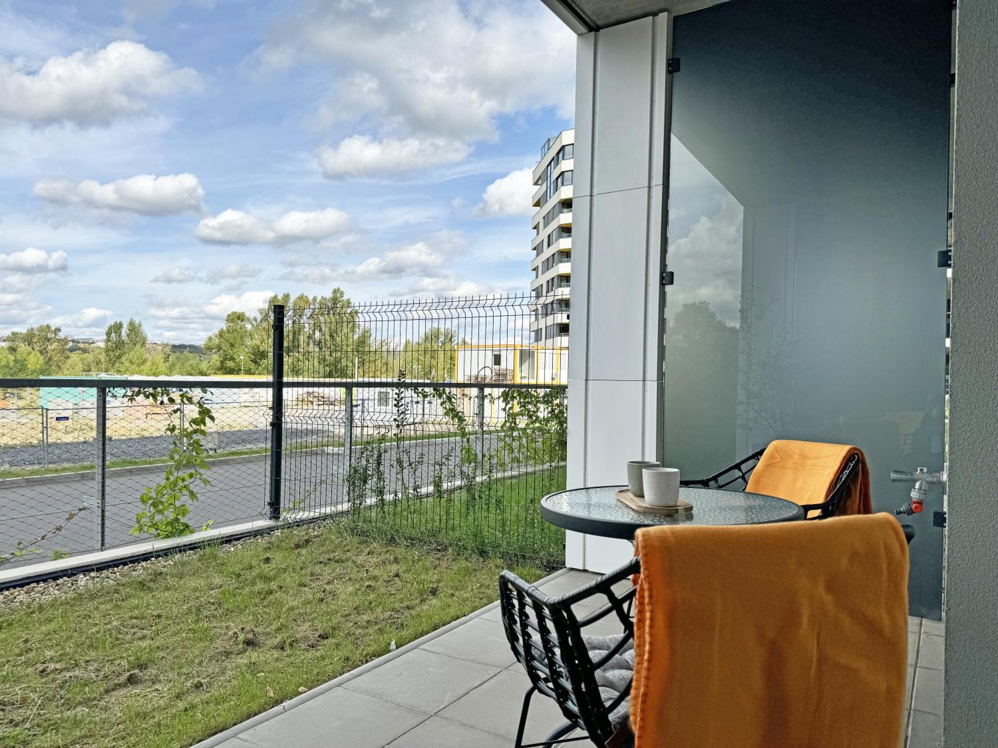 Lägenhet New Studio, King Bed, Free Parking, Terrace Prag