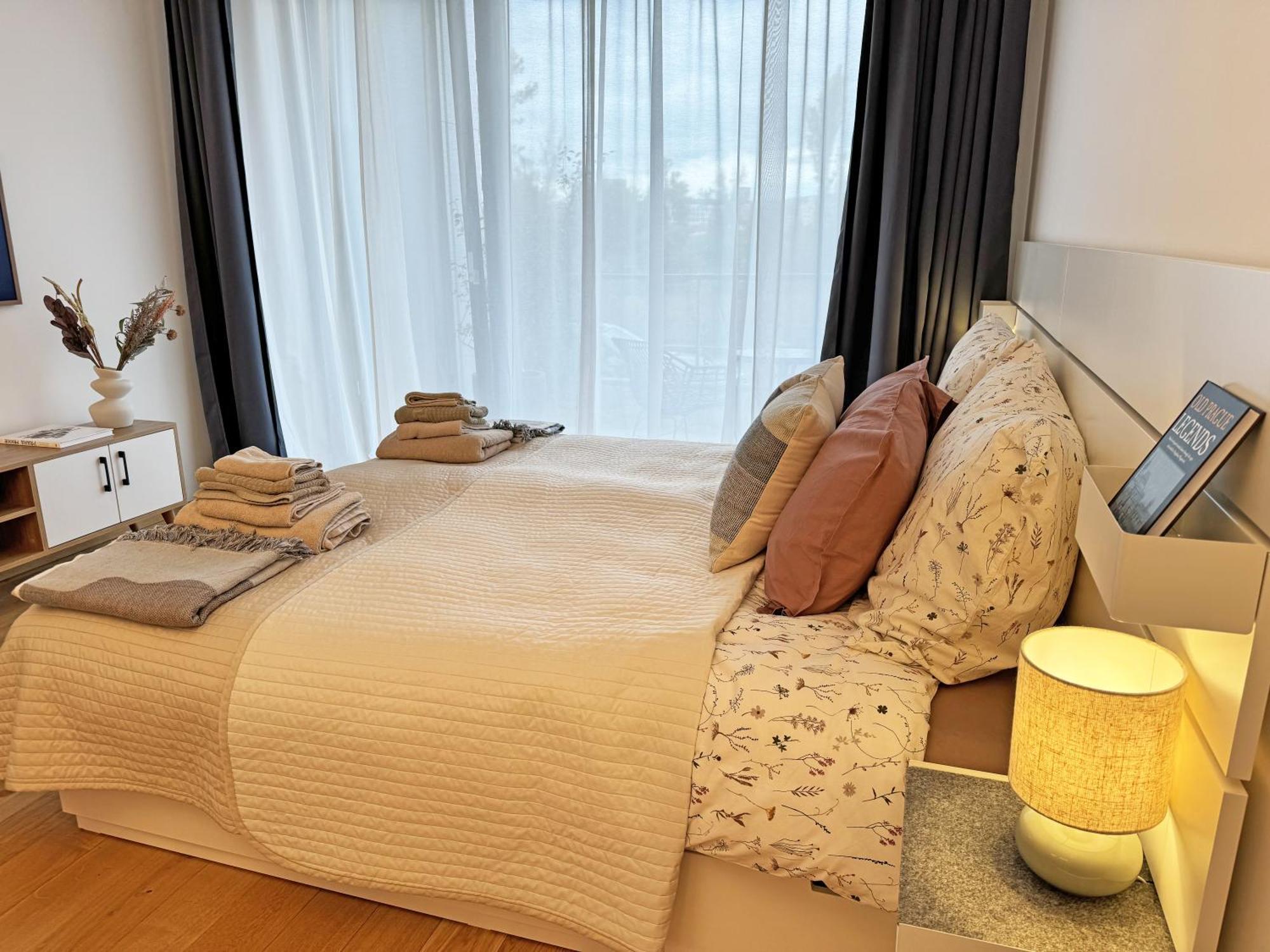 Lägenhet New Studio, King Bed, Free Parking, Terrace Prag