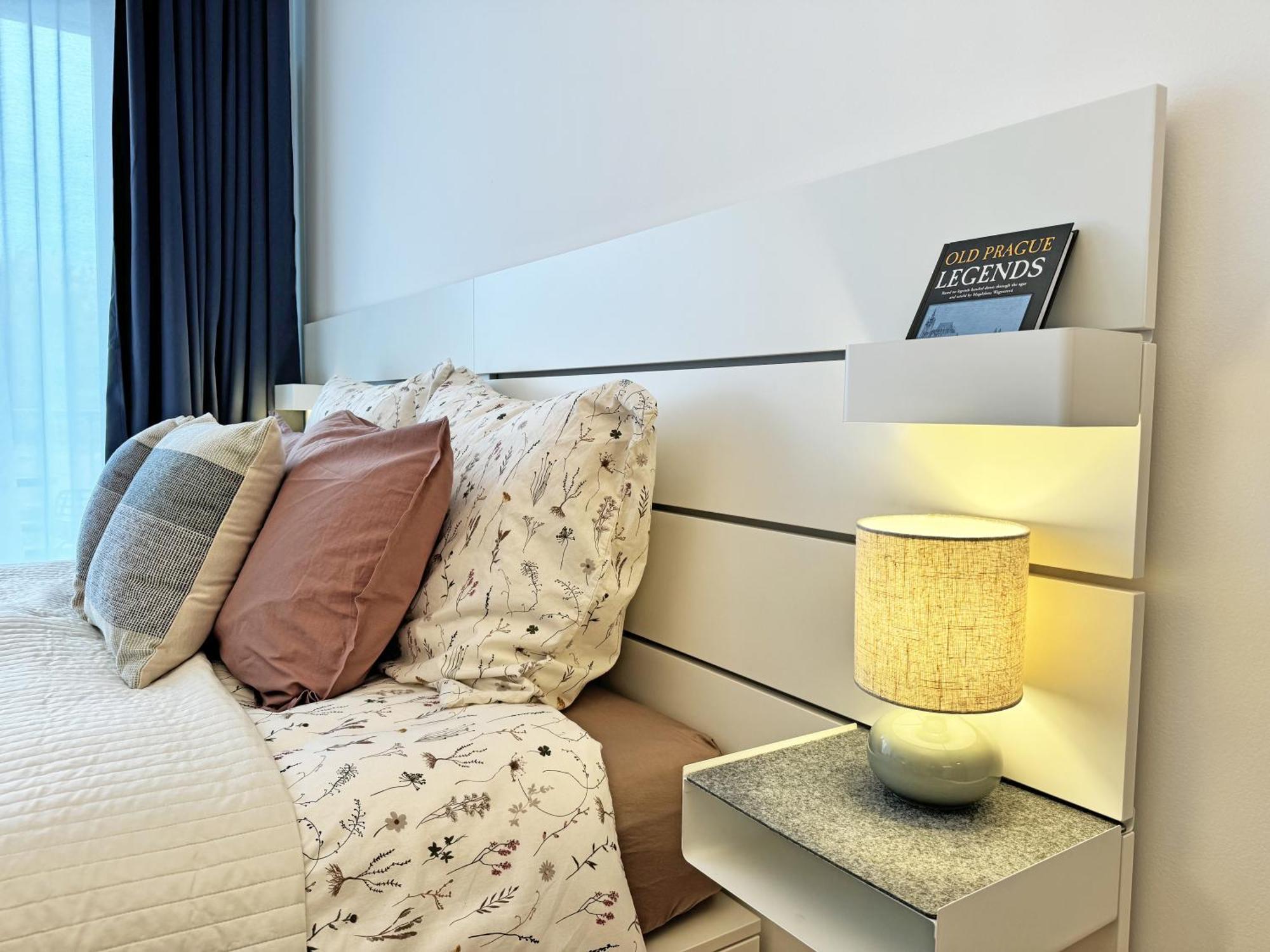 Lägenhet New Studio, King Bed, Free Parking, Terrace *