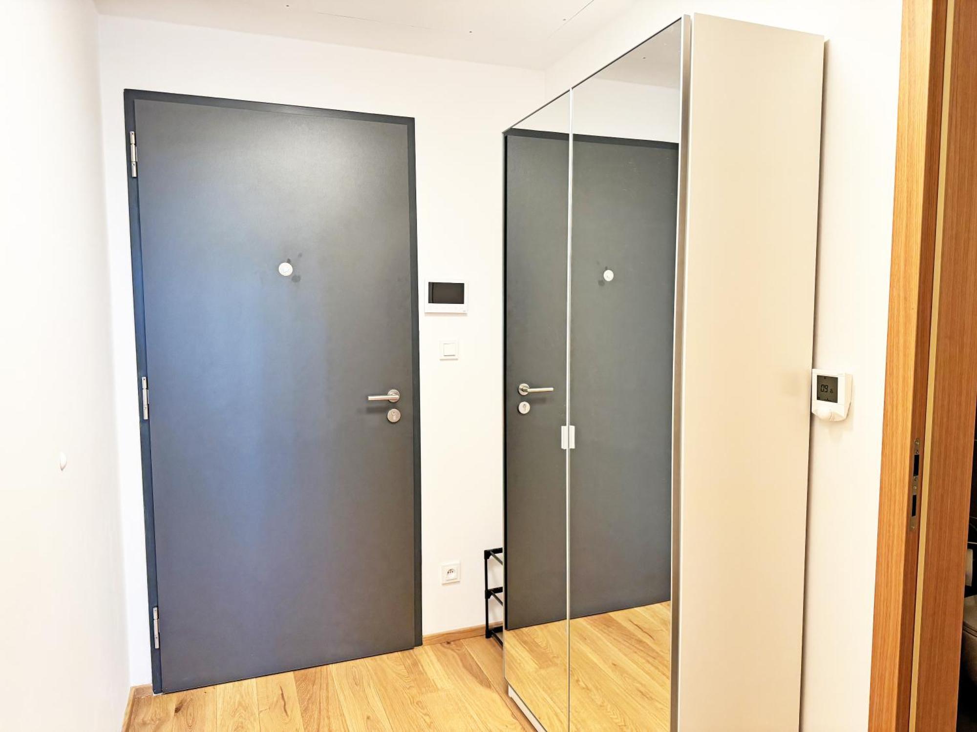 New Studio, King Bed, Free Parking, Terrace Lägenhet
