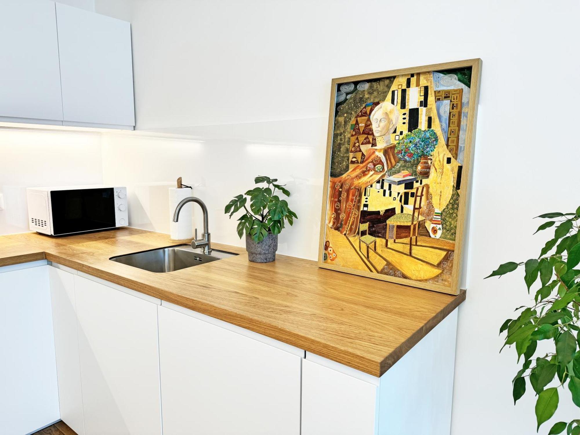 Lägenhet New Studio, King Bed, Free Parking, Terrace *