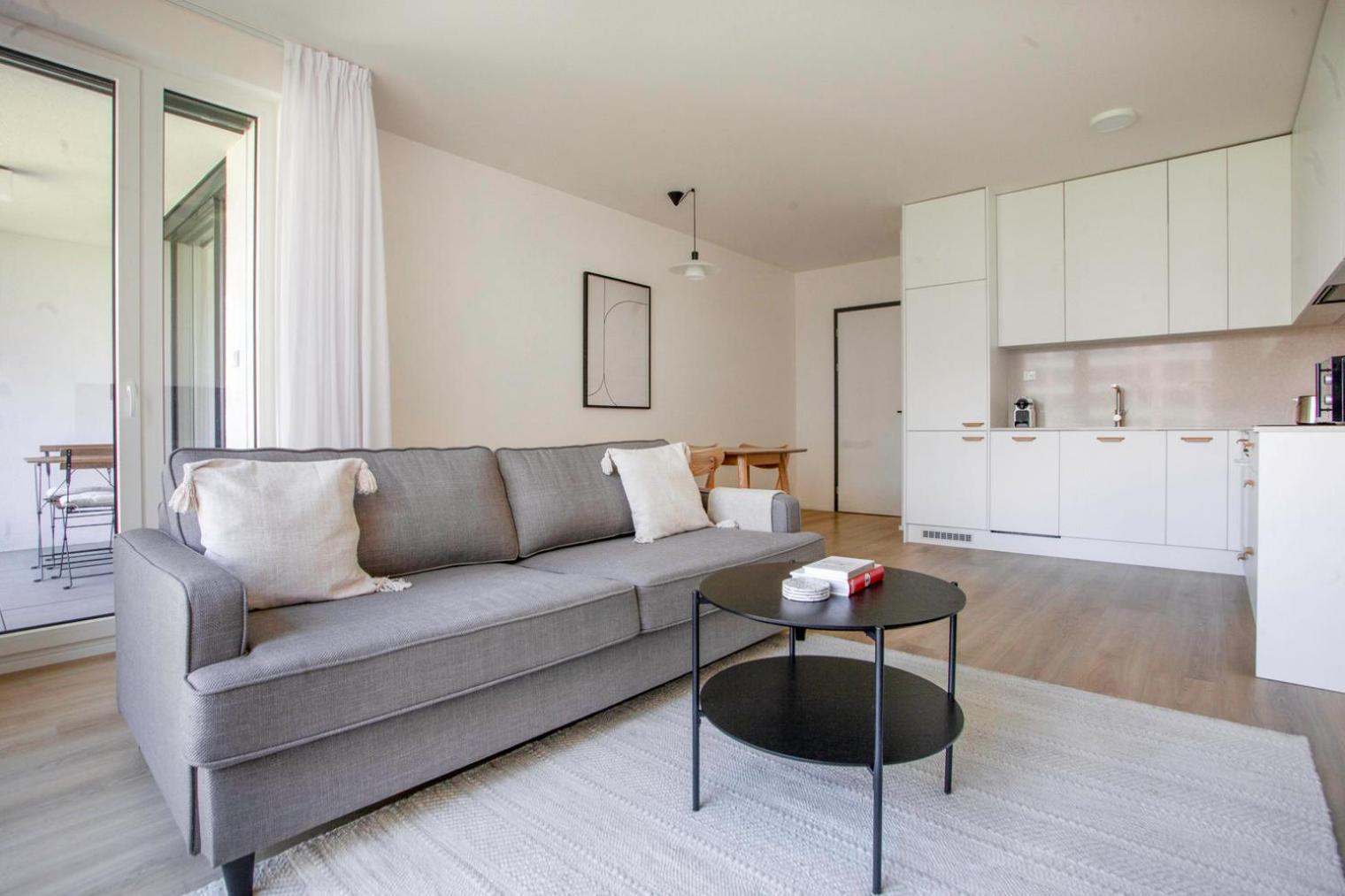 Lejlighed Blueground 7 Furnished With Balcony Prg-1