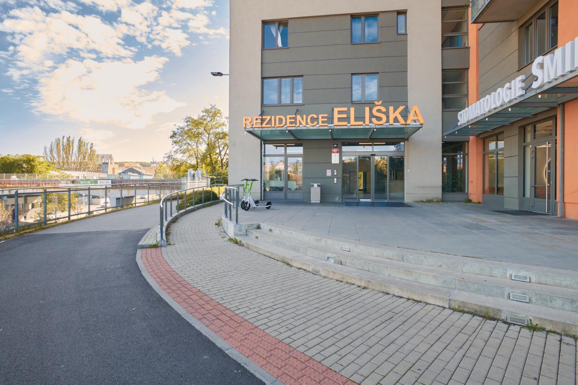 Apartment High-sky O2 Arena With Garage Parking And Ac Prag
