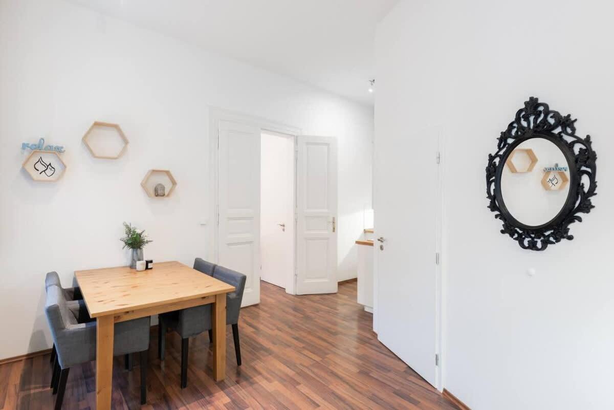 Metropolitan With Amenities * Prague