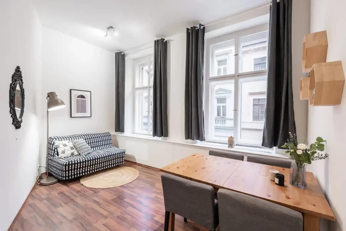 Apartment Metropolitan With Amenities Prague