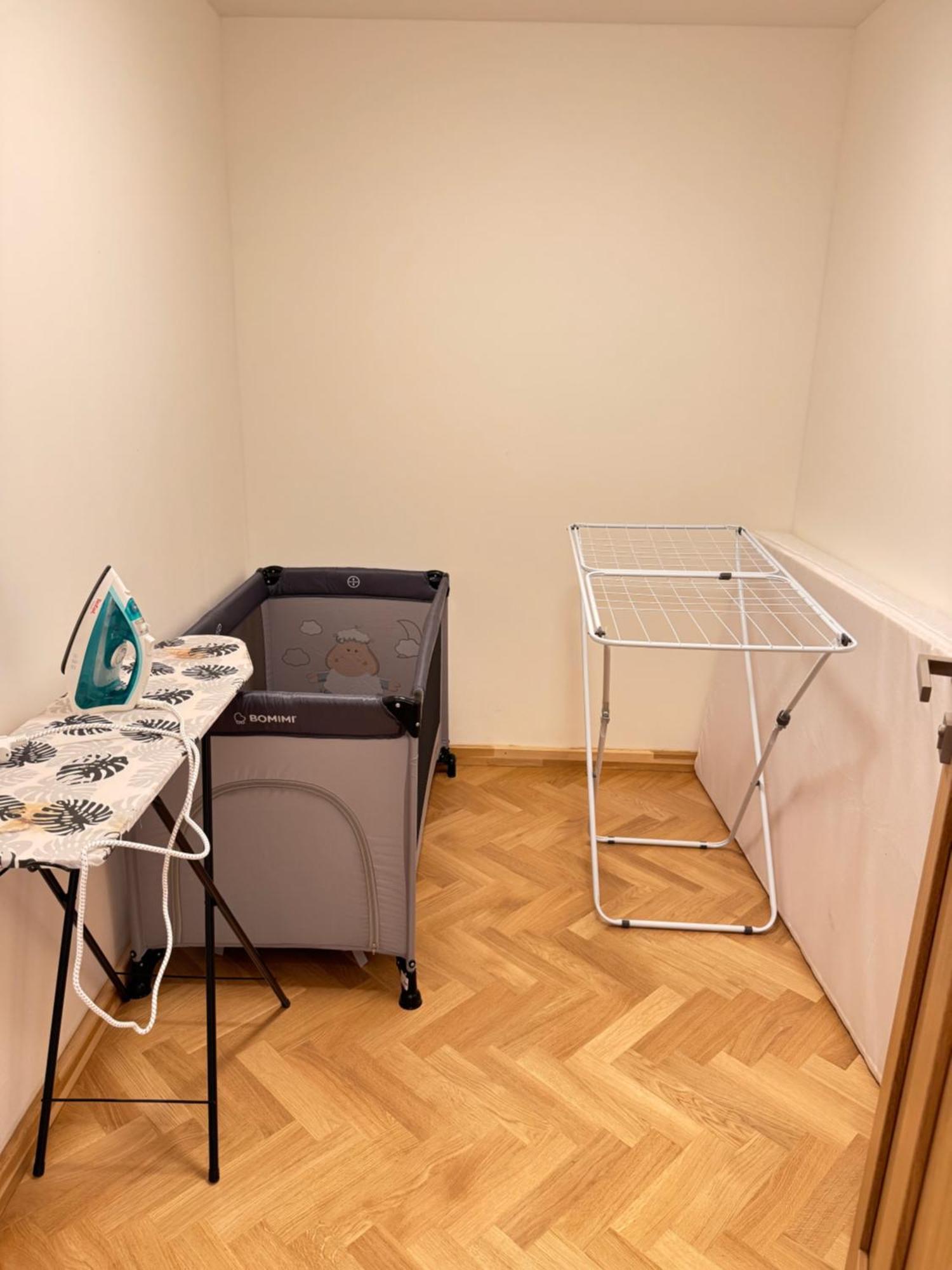 Familyvilla, New 4 Luxury Big Apartments, Parking *