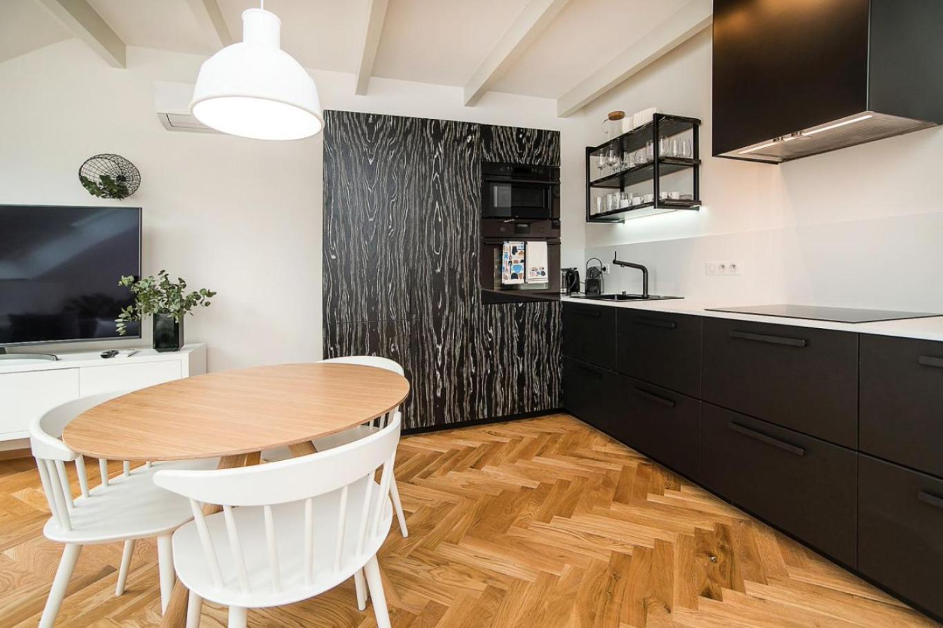 Large And Modern In The Heart Of * Prag