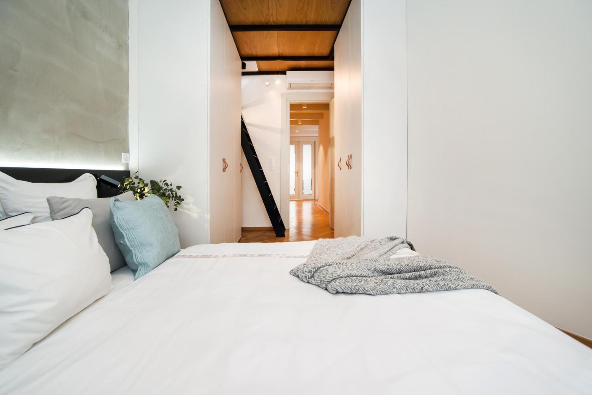Apartment Large And Modern In The Heart Of