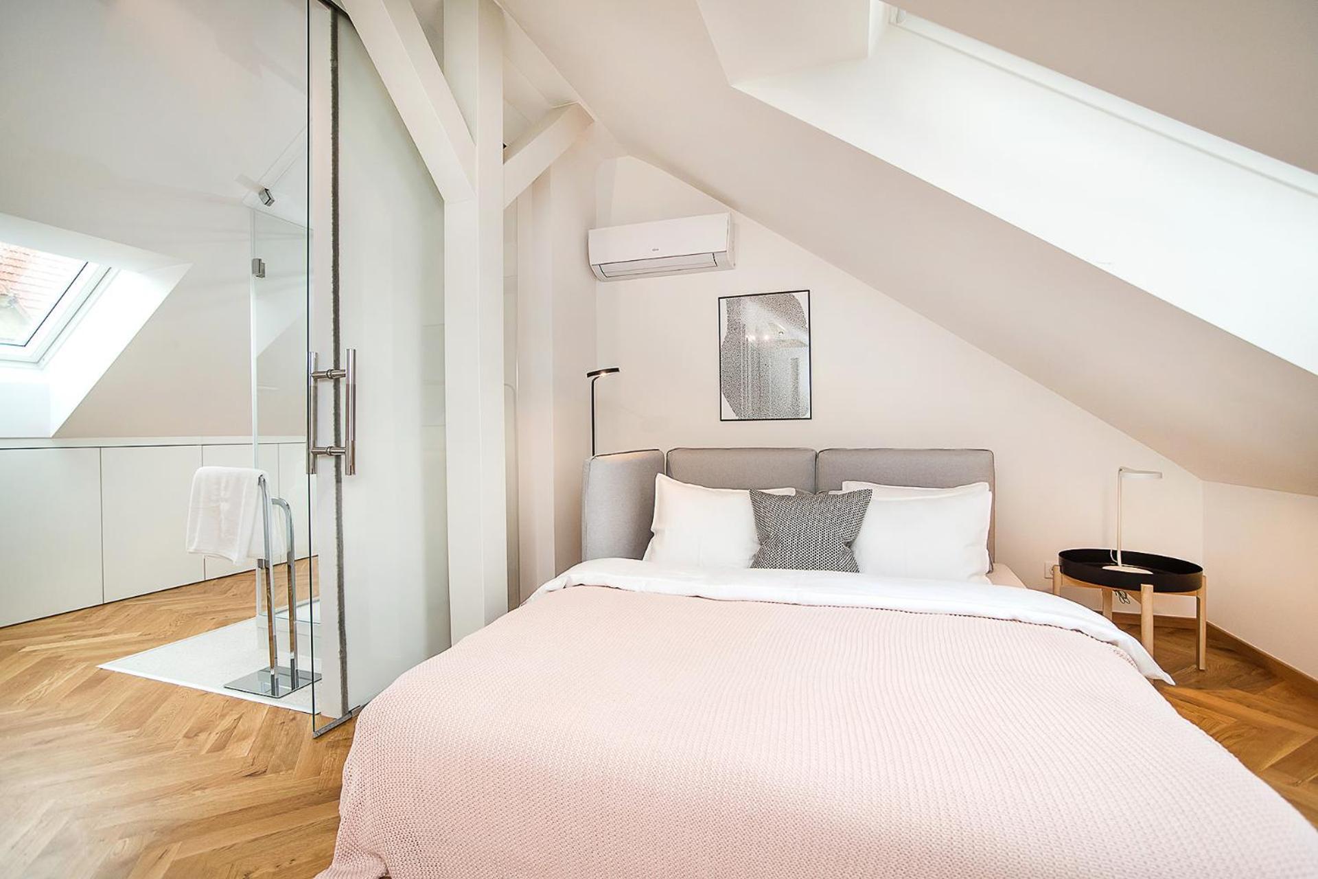 Large And Modern In The Heart Of *