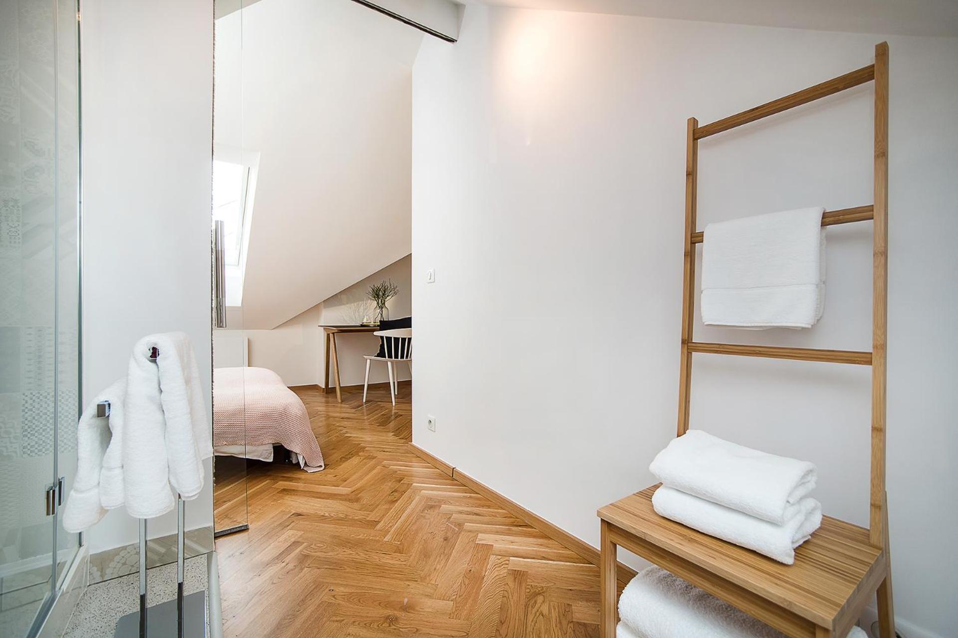 Large And Modern In The Heart Of Apartment Prag