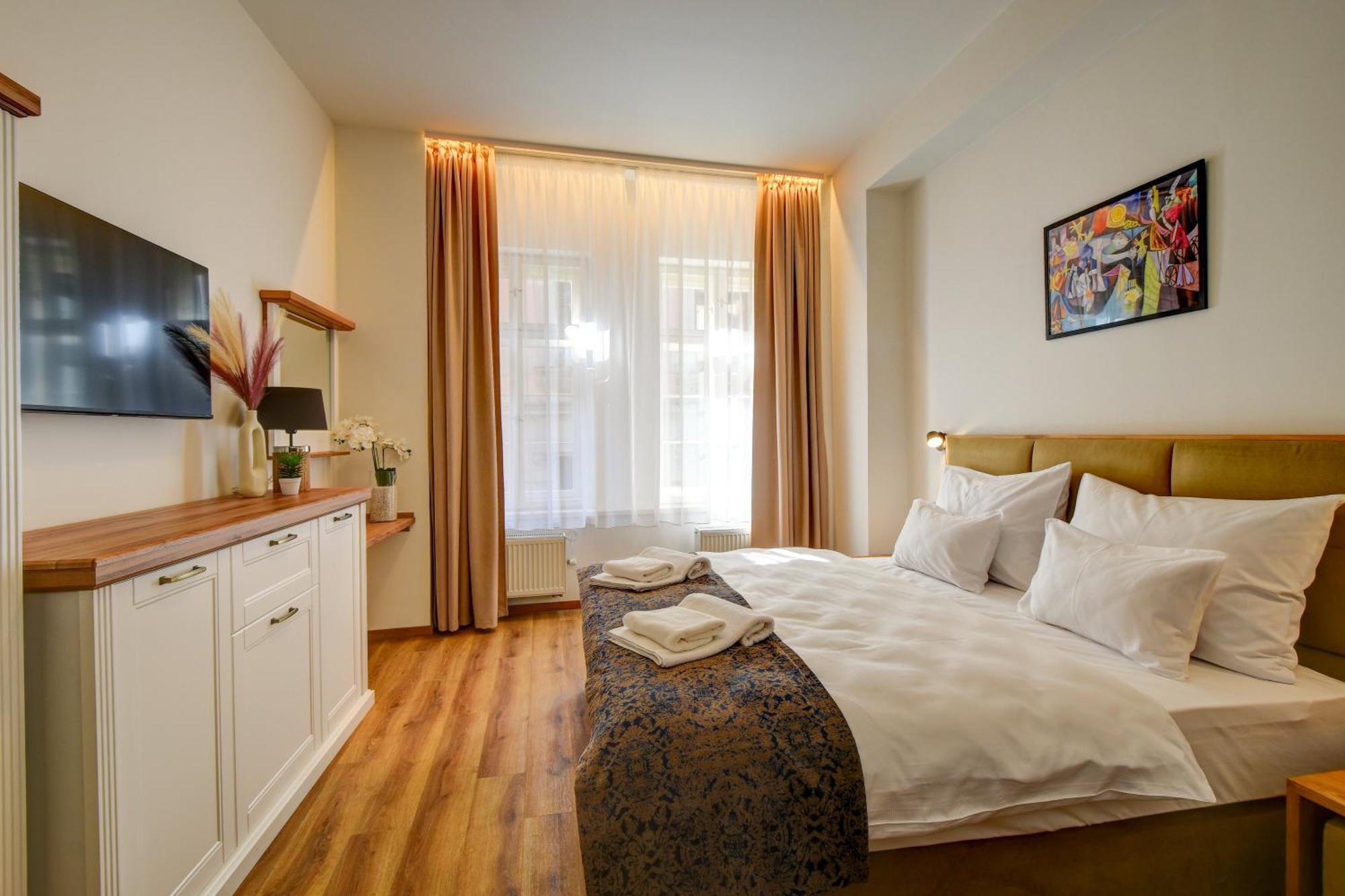 Hotel Karlova 4*