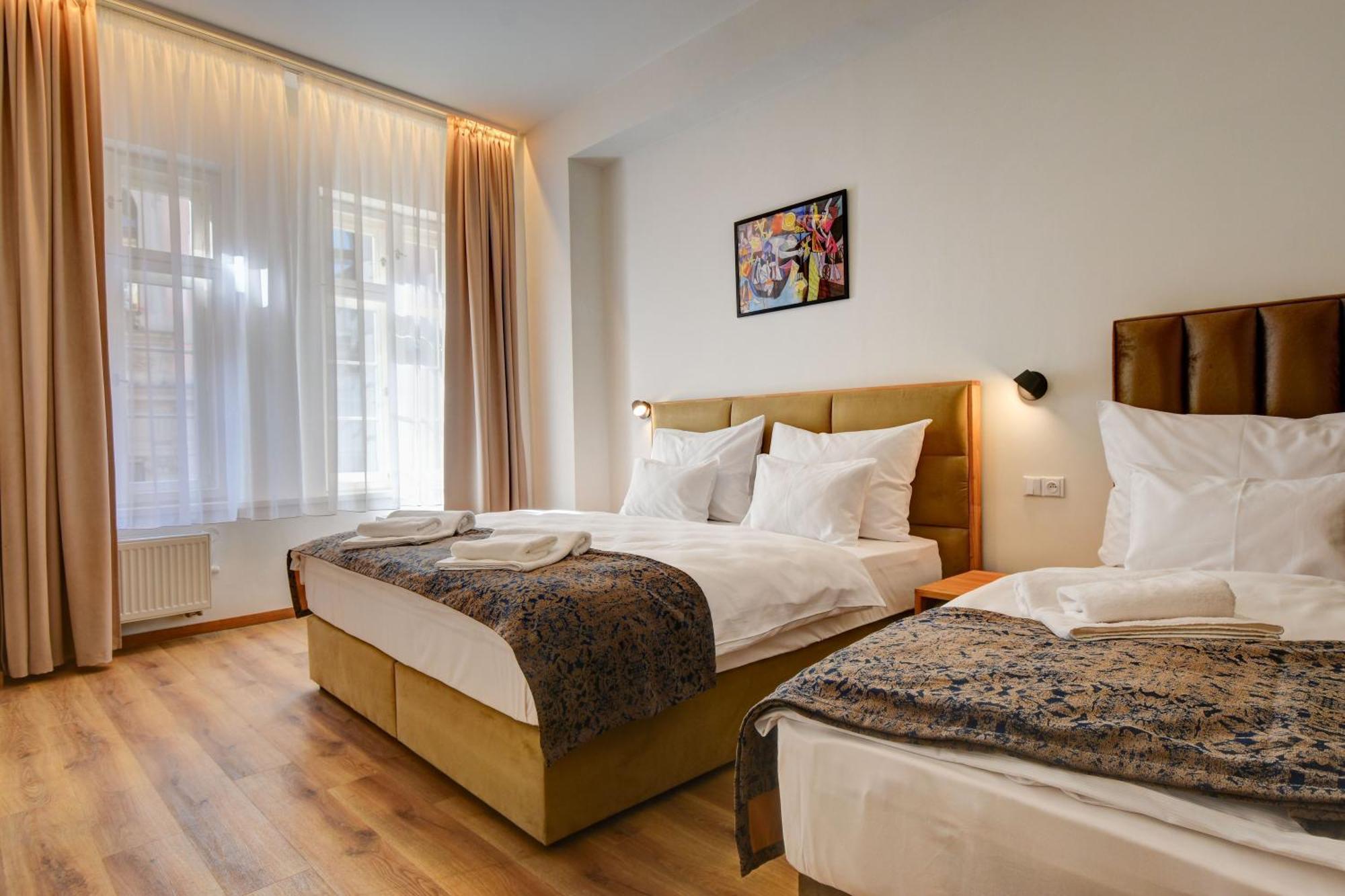 Hotel Karlova 4*