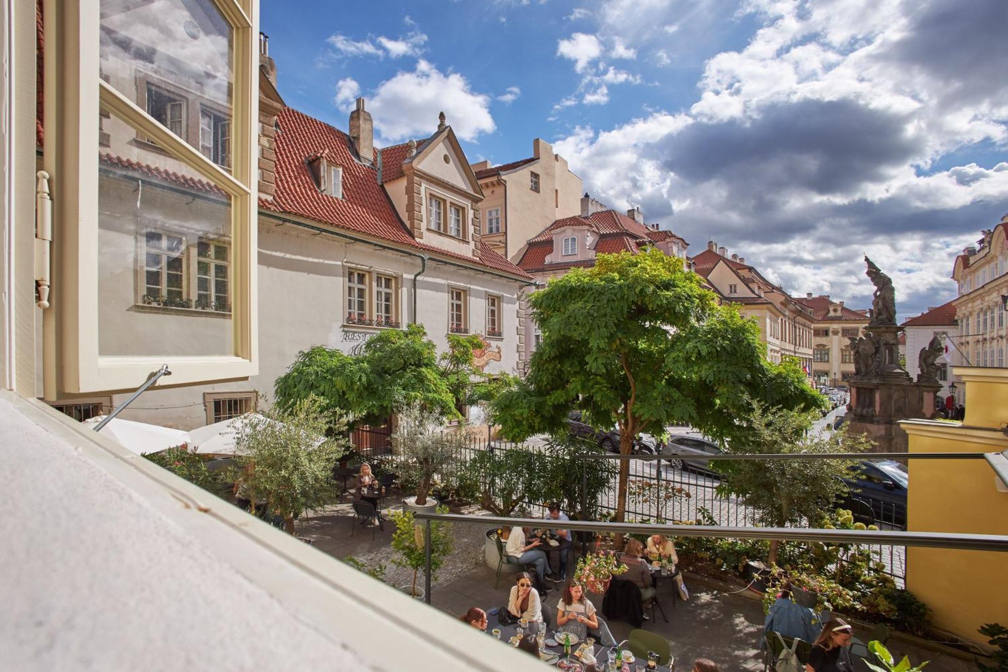 Aparthotel Charles Bridge