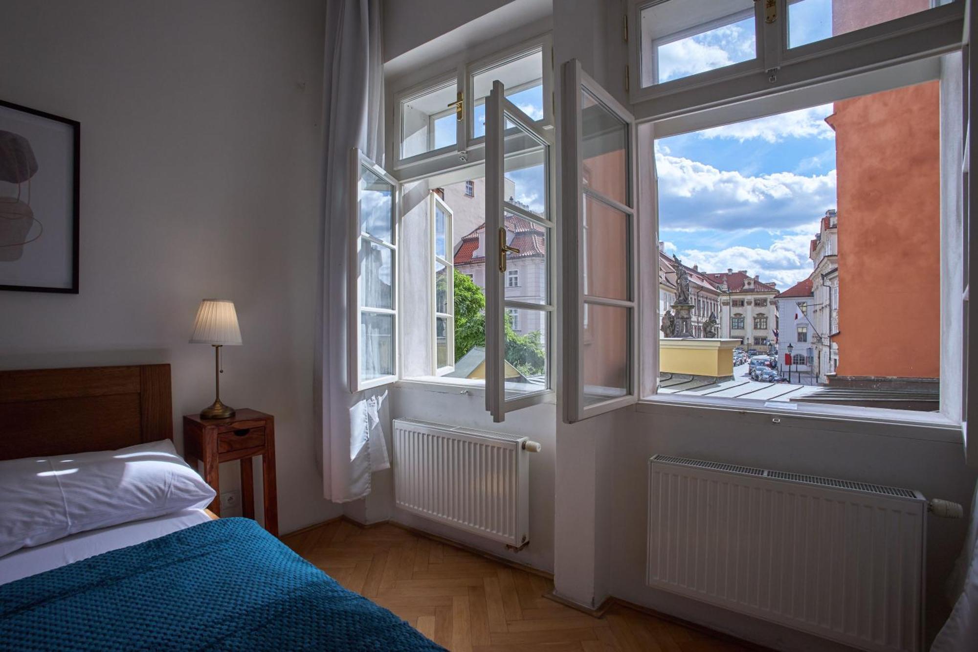 Charles Bridge Aparthotel Prag