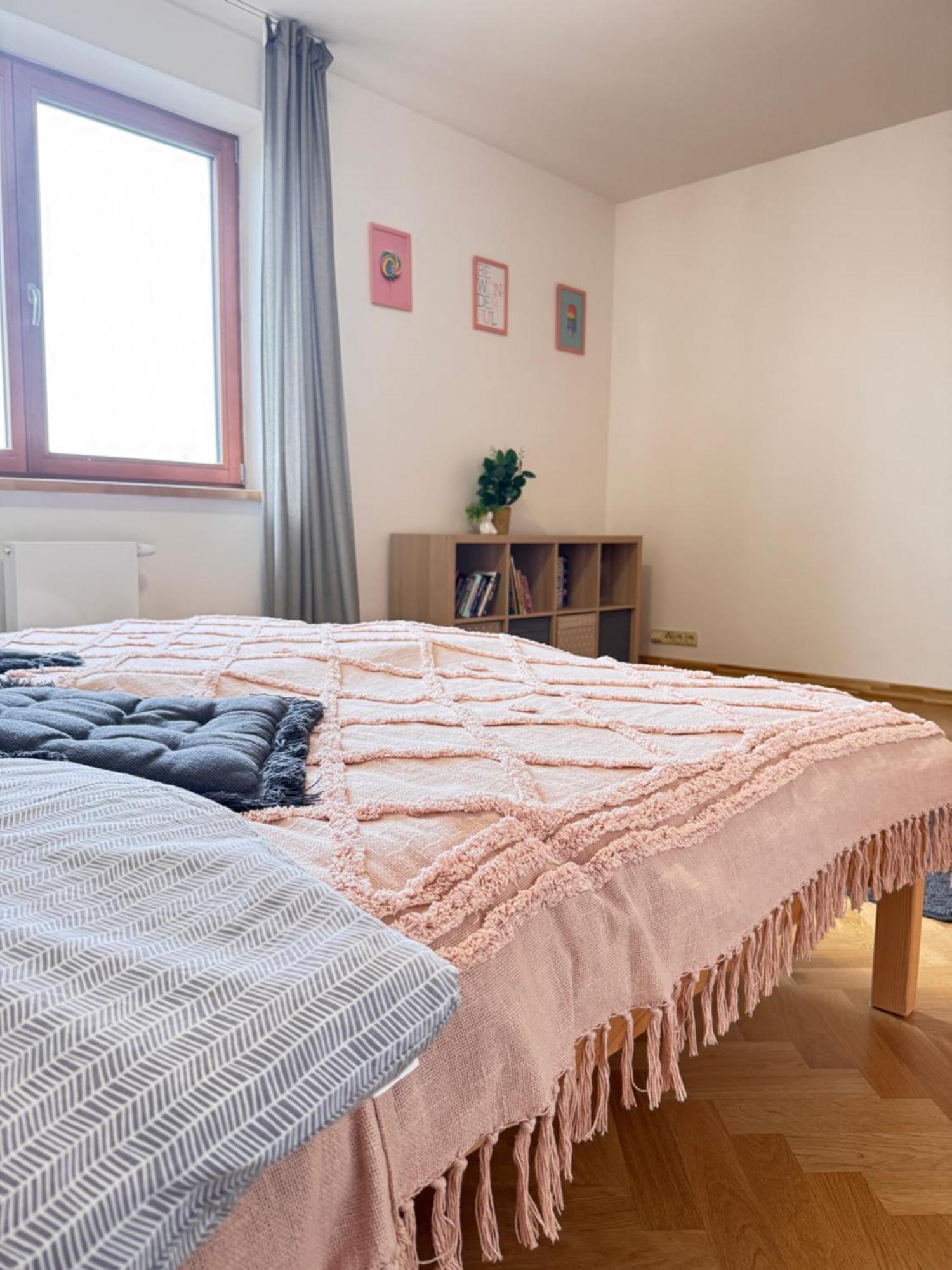 Apartment Familyvilla, New 4 Luxury Big Apartments, Parking Prag