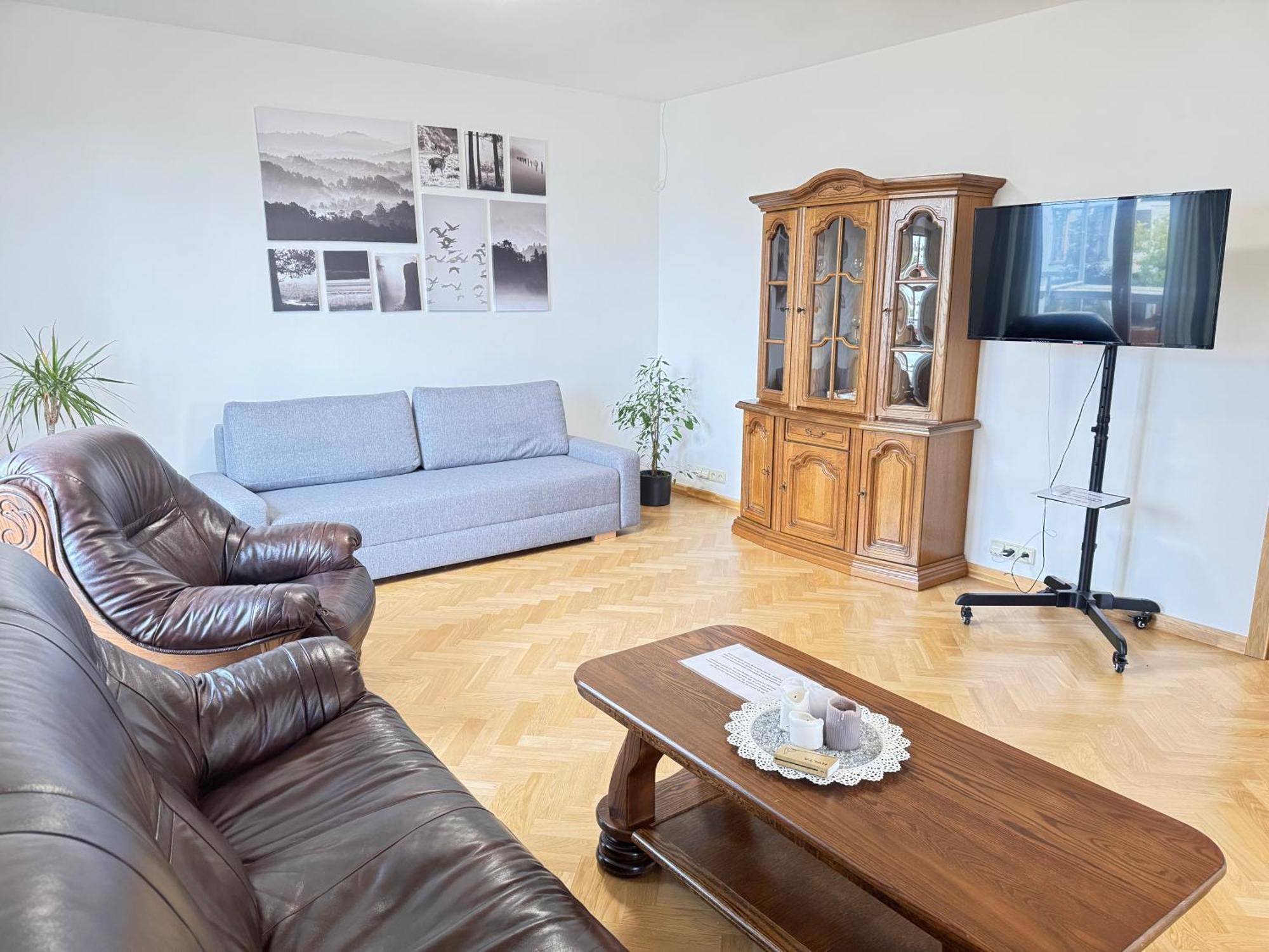 Familyvilla, New 4 Luxury Big Apartments, Parking * Prag