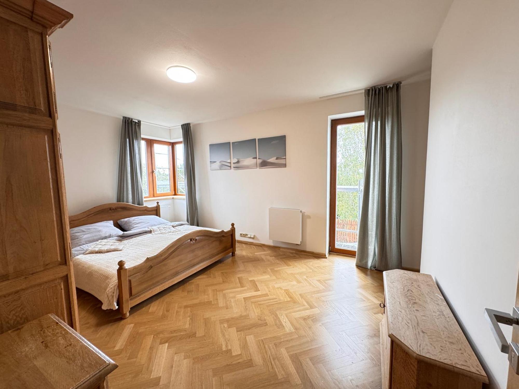 Familyvilla, New 4 Luxury Big Apartments, Parking Apartment