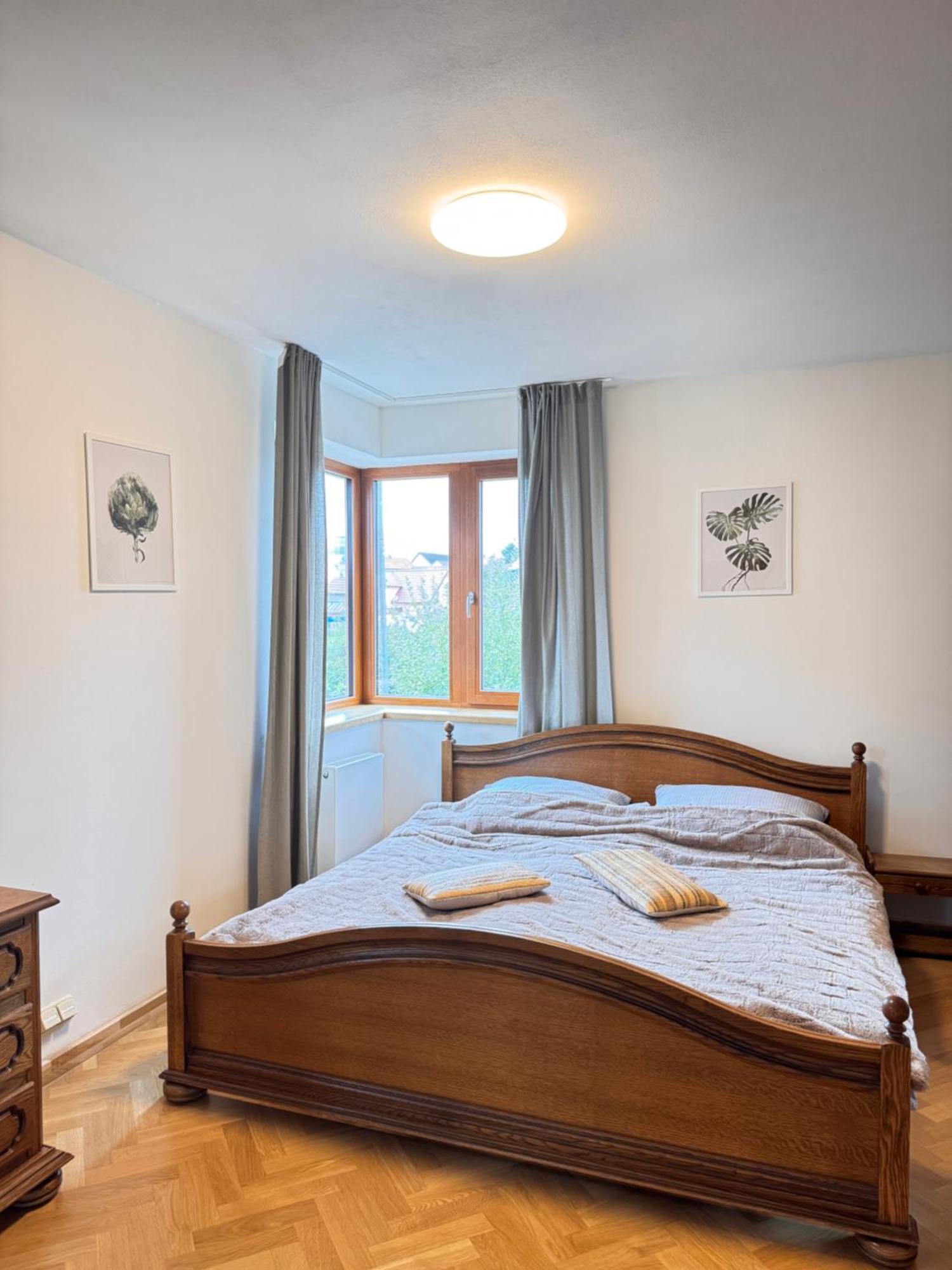 Familyvilla, New 4 Luxury Big Apartments, Parking *