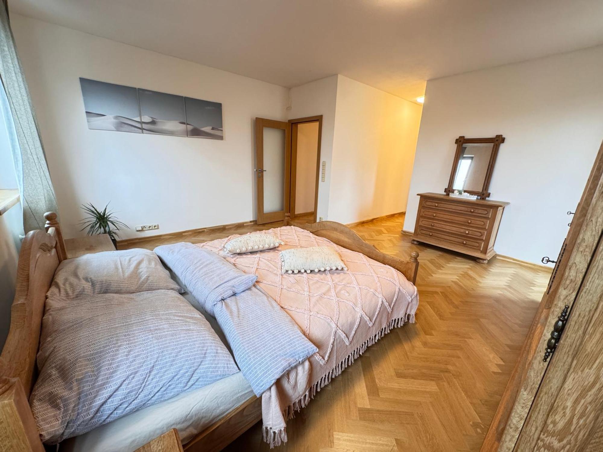 Familyvilla, New 4 Luxury Big Apartments, Parking Apartment *