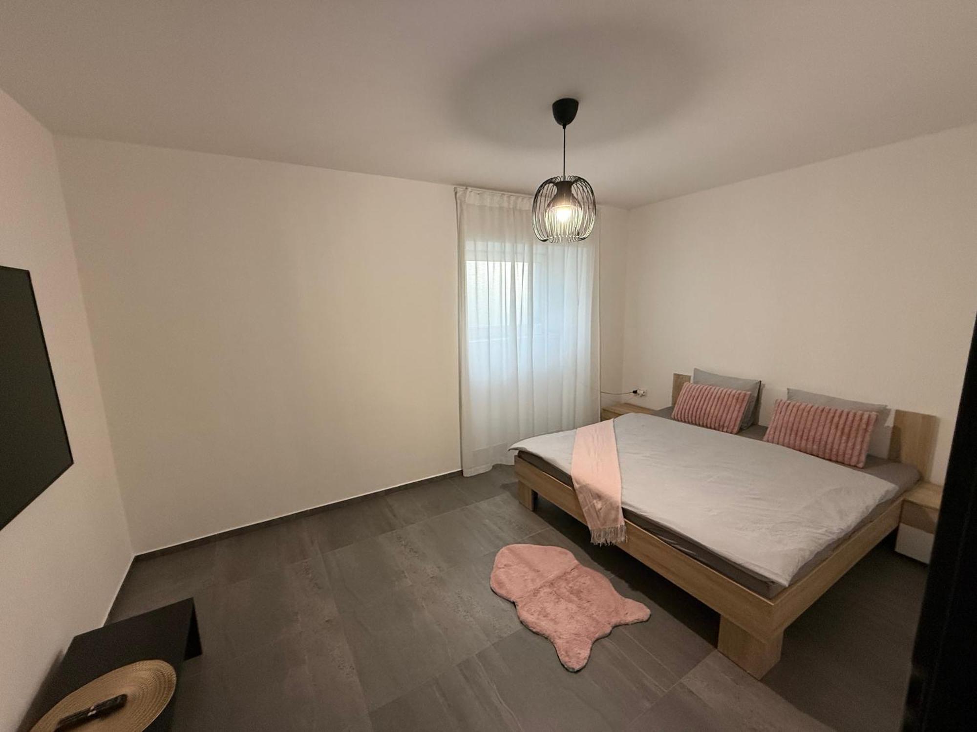 Apartment 72m2 Private Garden Parking Free *