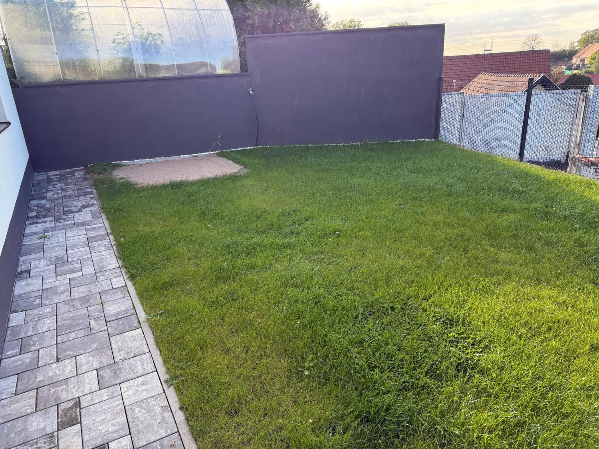 Apartment 72m2 Private Garden Parking Free *