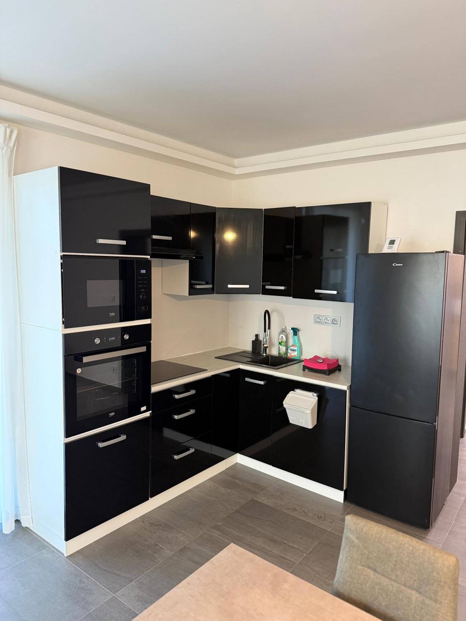 72m2 Private Garden Parking Free * Prague