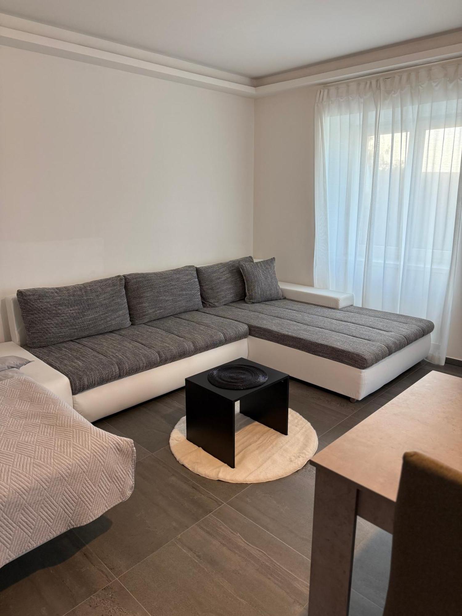 72m2 Private Garden Parking Free Apartment Prag