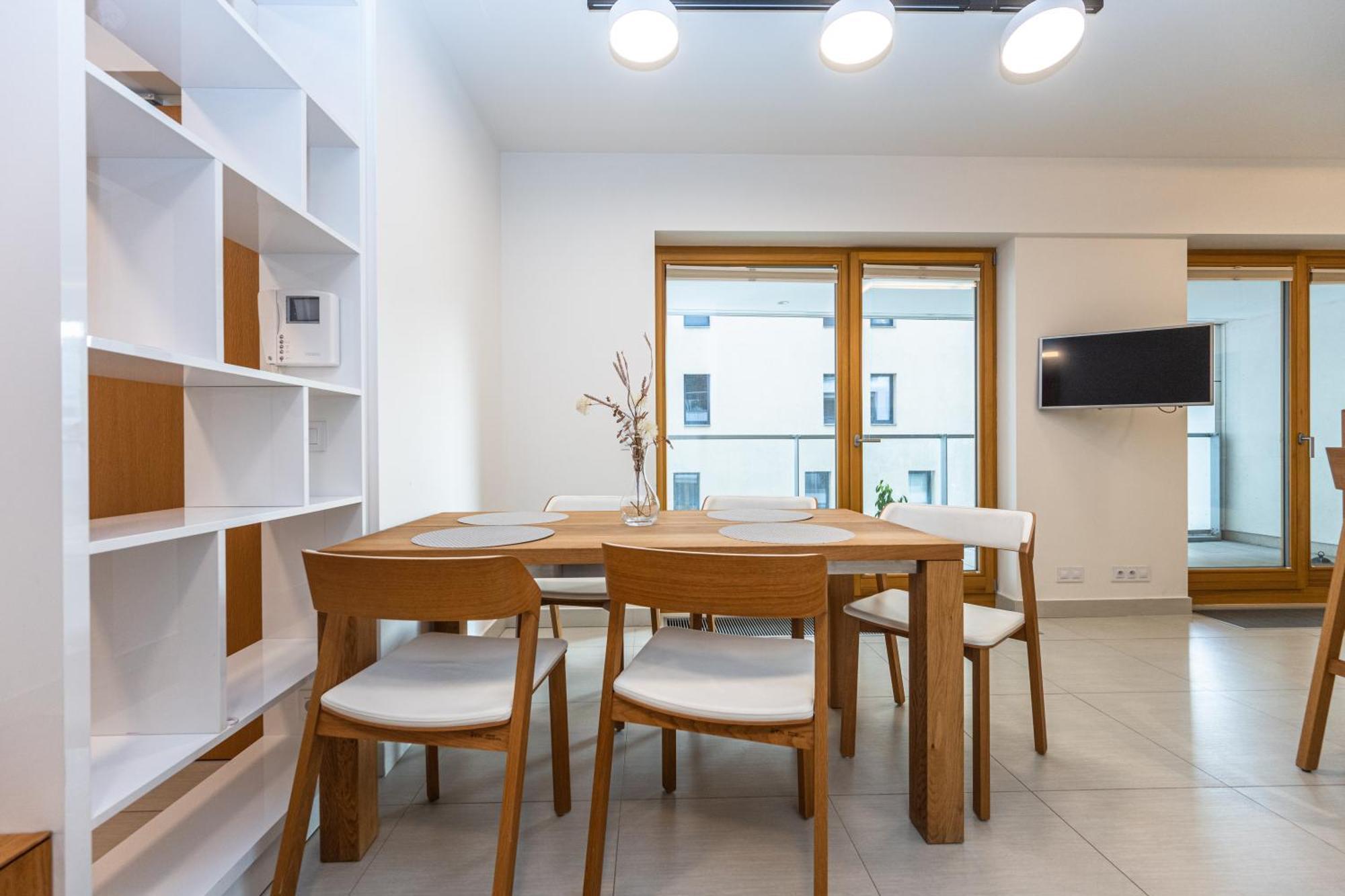 Wishlist Residences - Karlin Free Parking Lägenhet *
