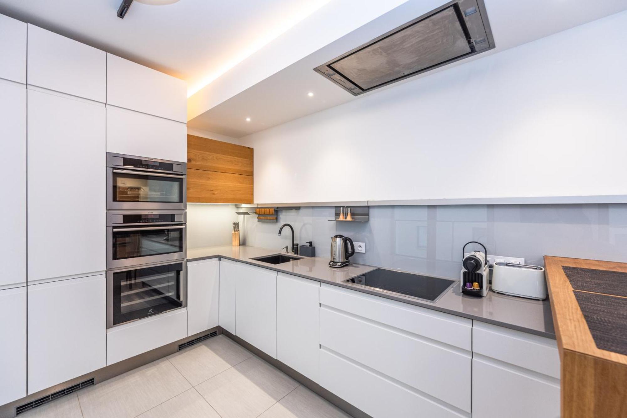 Wishlist Residences - Karlin Free Parking * Prag