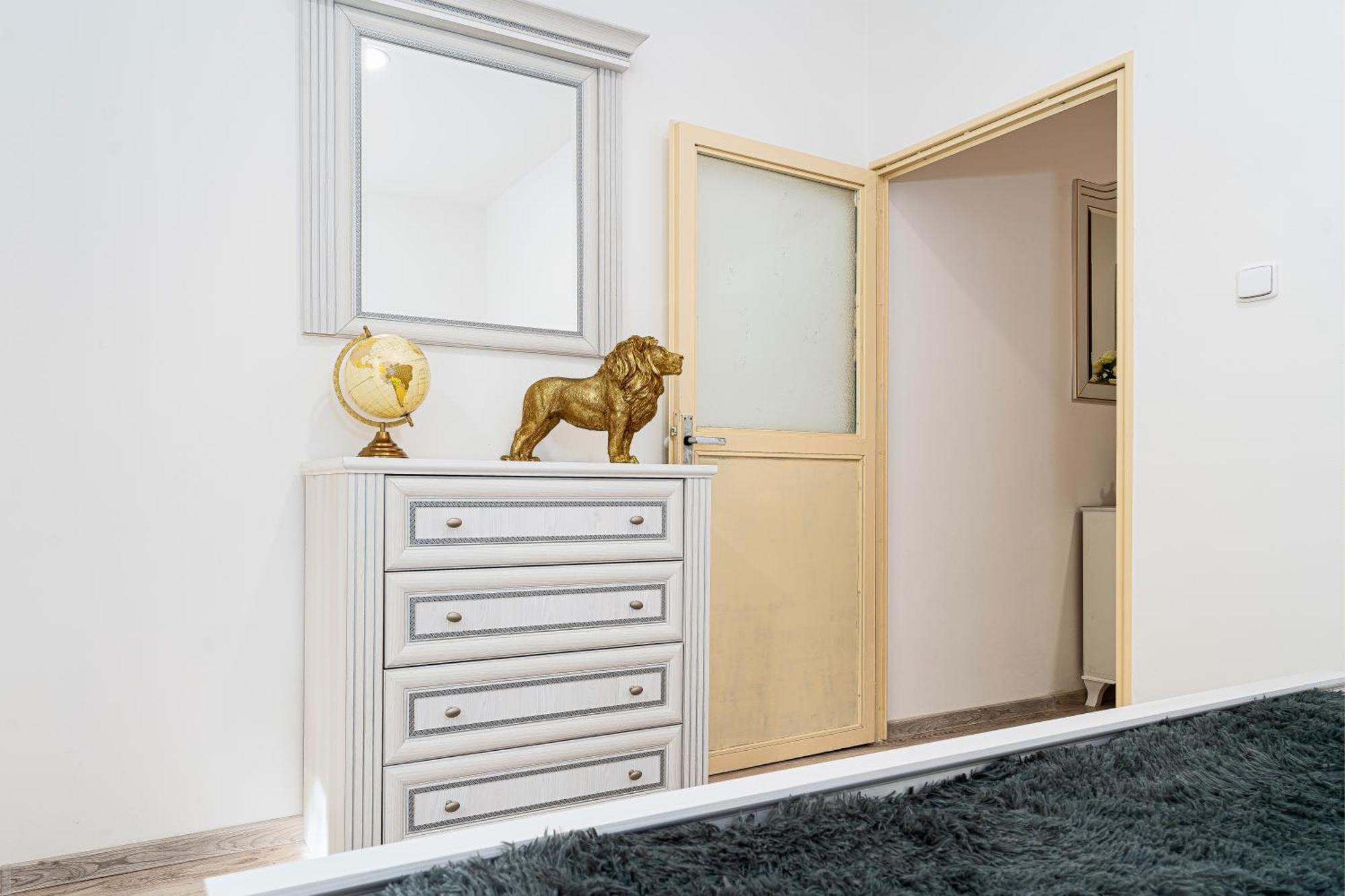 Golden Lion Apartment