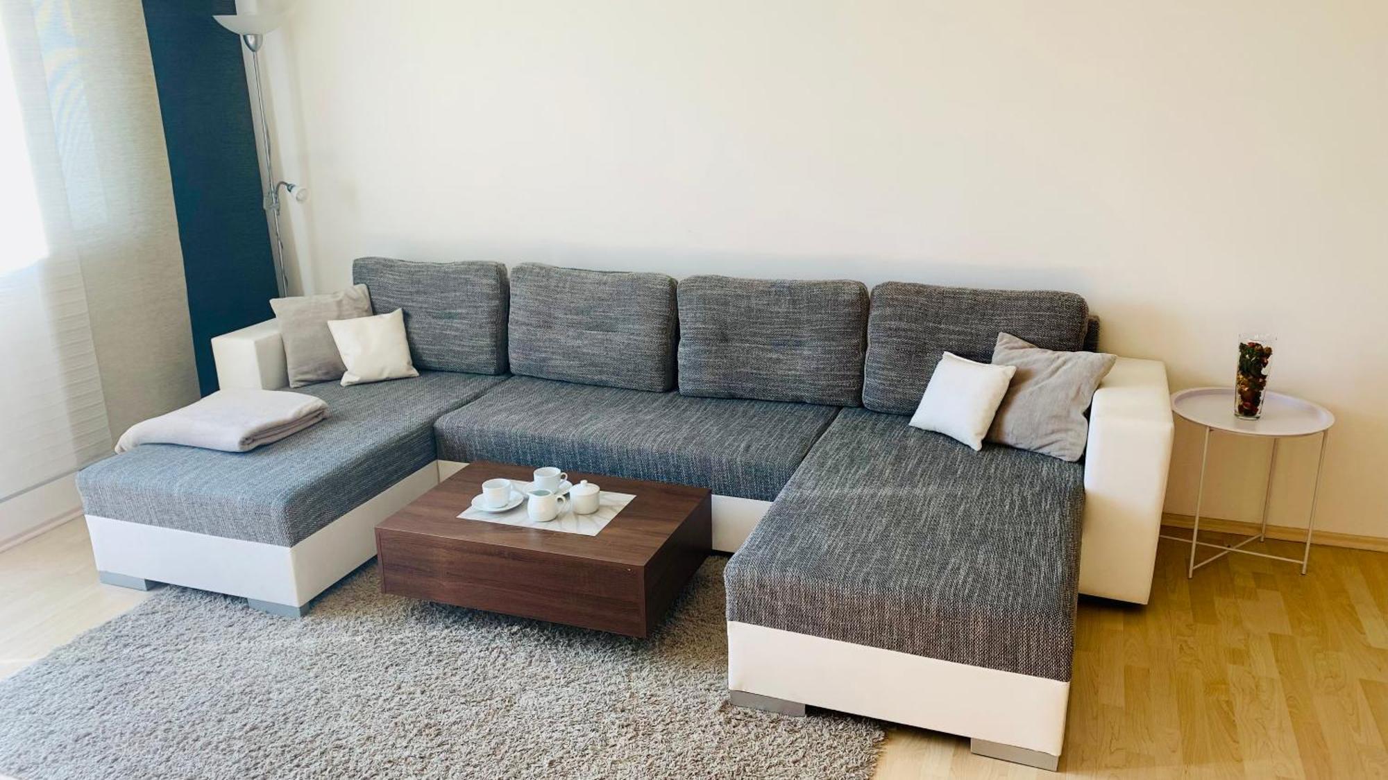 Apartment Ceskomoravska - O2 Arena *