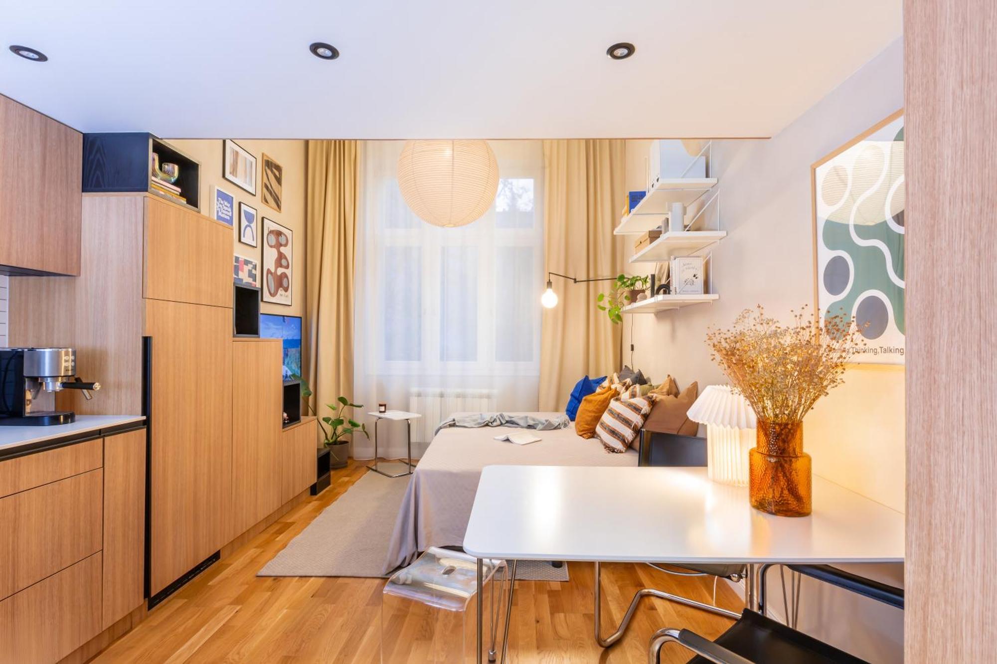 Turnkey I Charles Square Prag