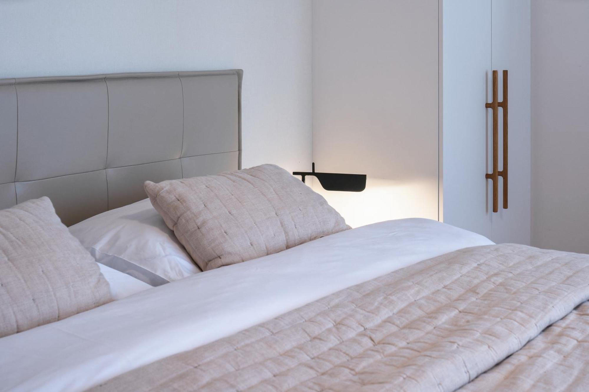 Days - Luxury In Hip Area - 