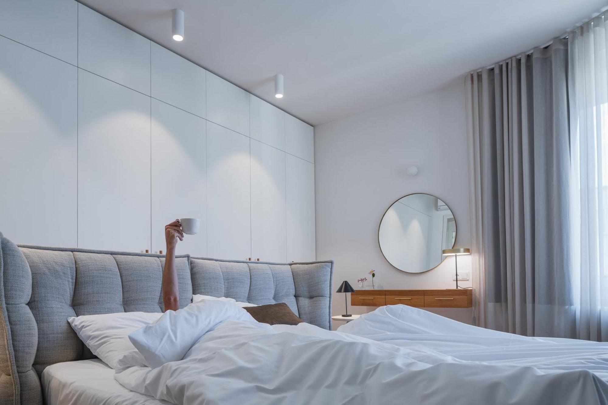 Days - Luxury In Hip Area - 