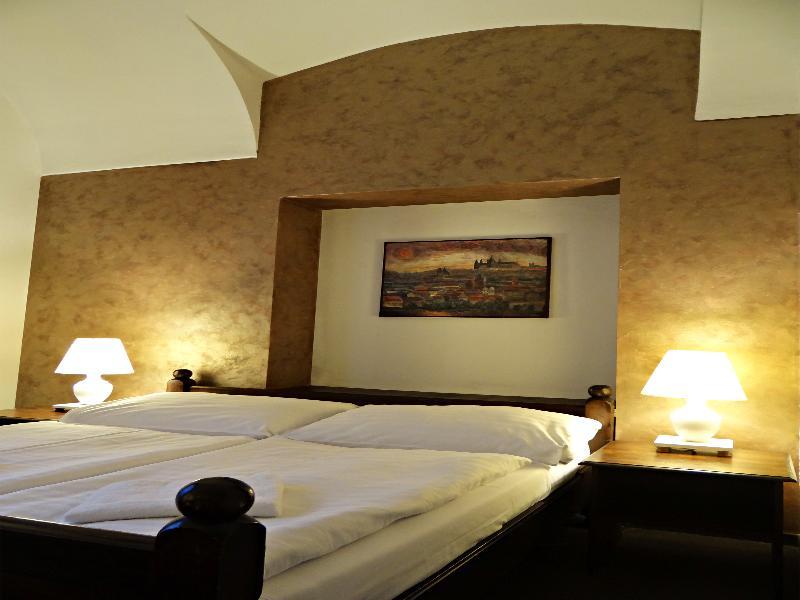 U Kříže Hotel Praha