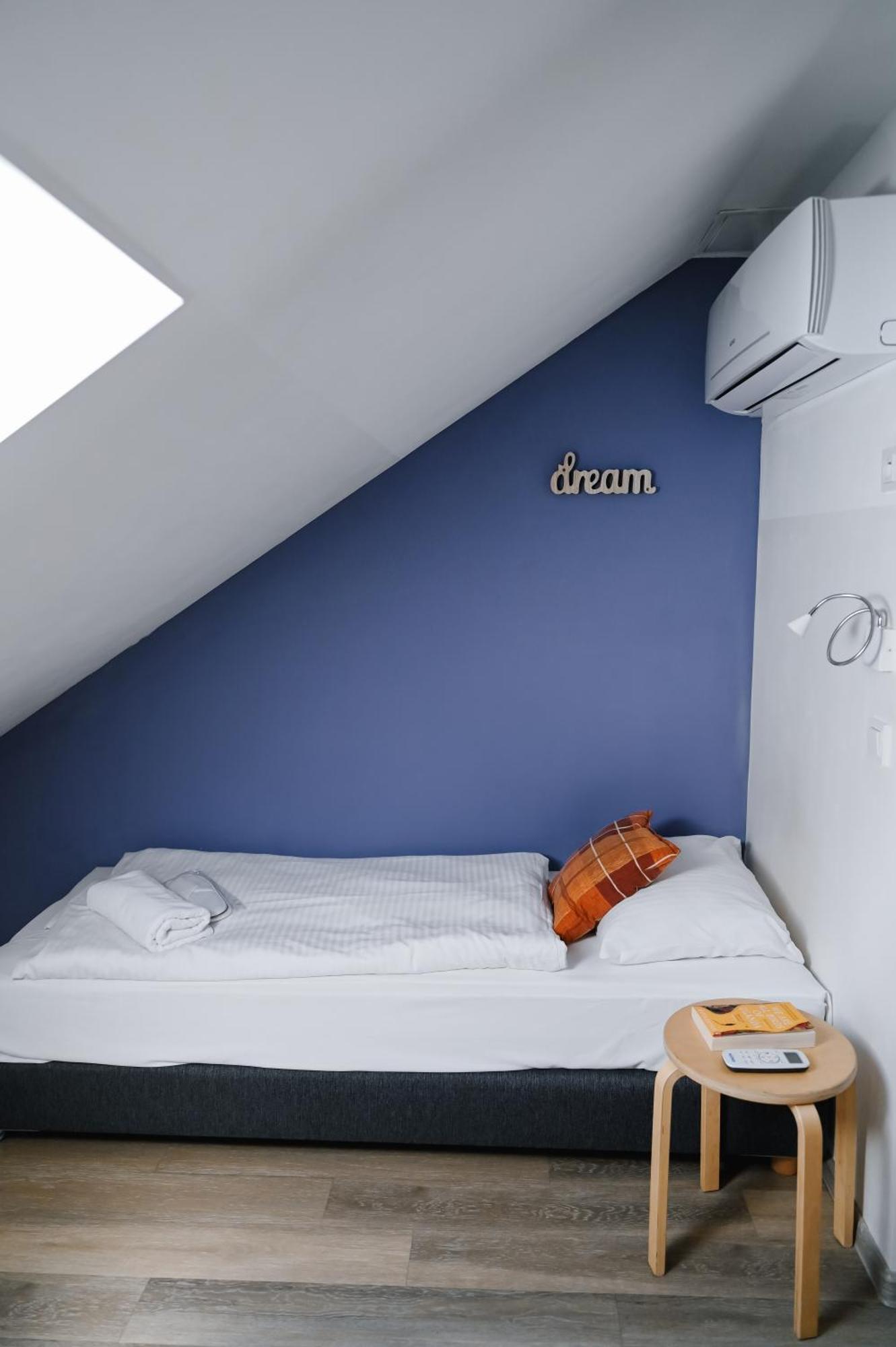 Dream Hostel *