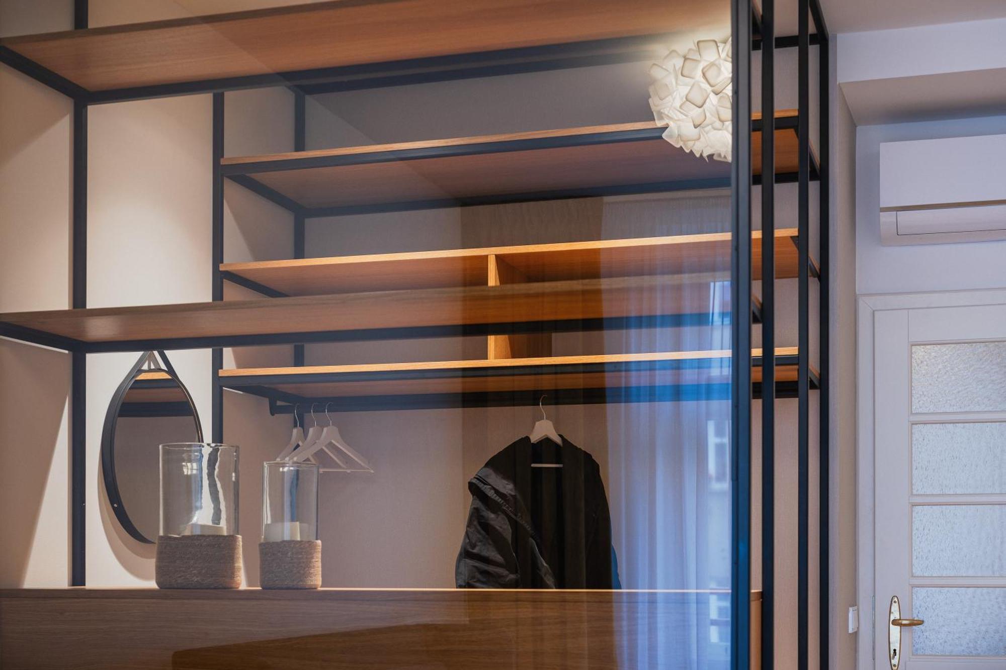 Days - Luxury In Hip Area - 