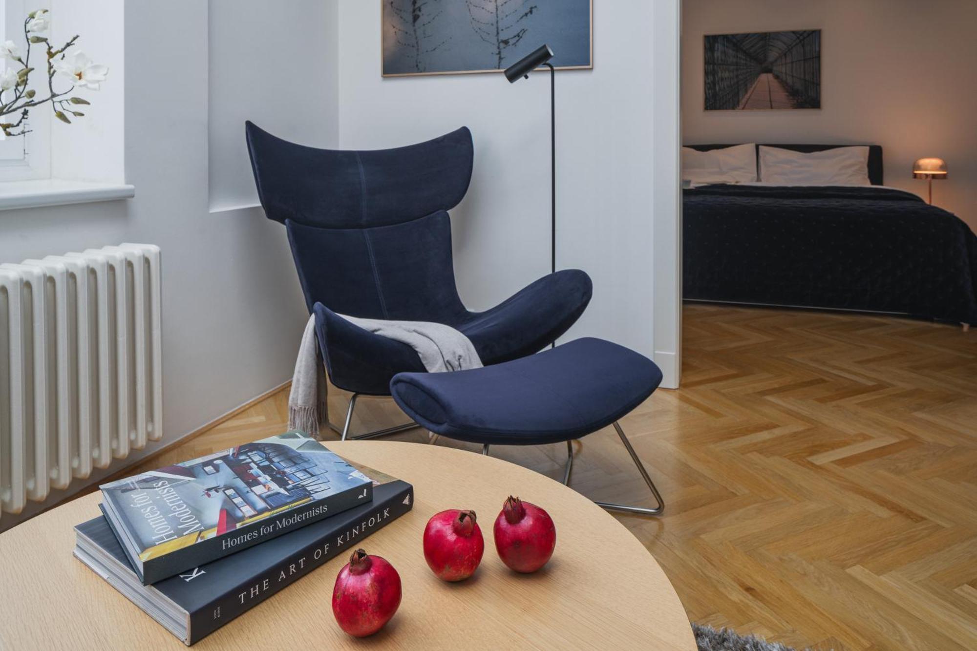 Days - Luxury In Hip Area - 