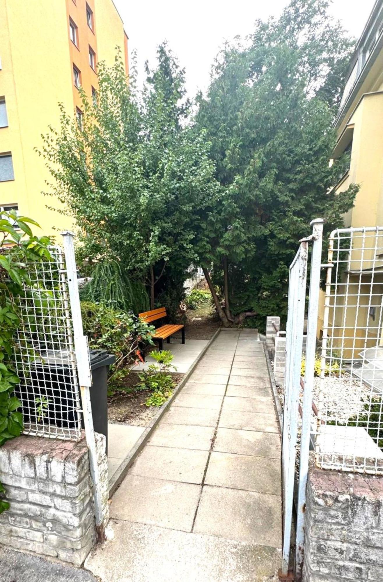 Hillside Prag