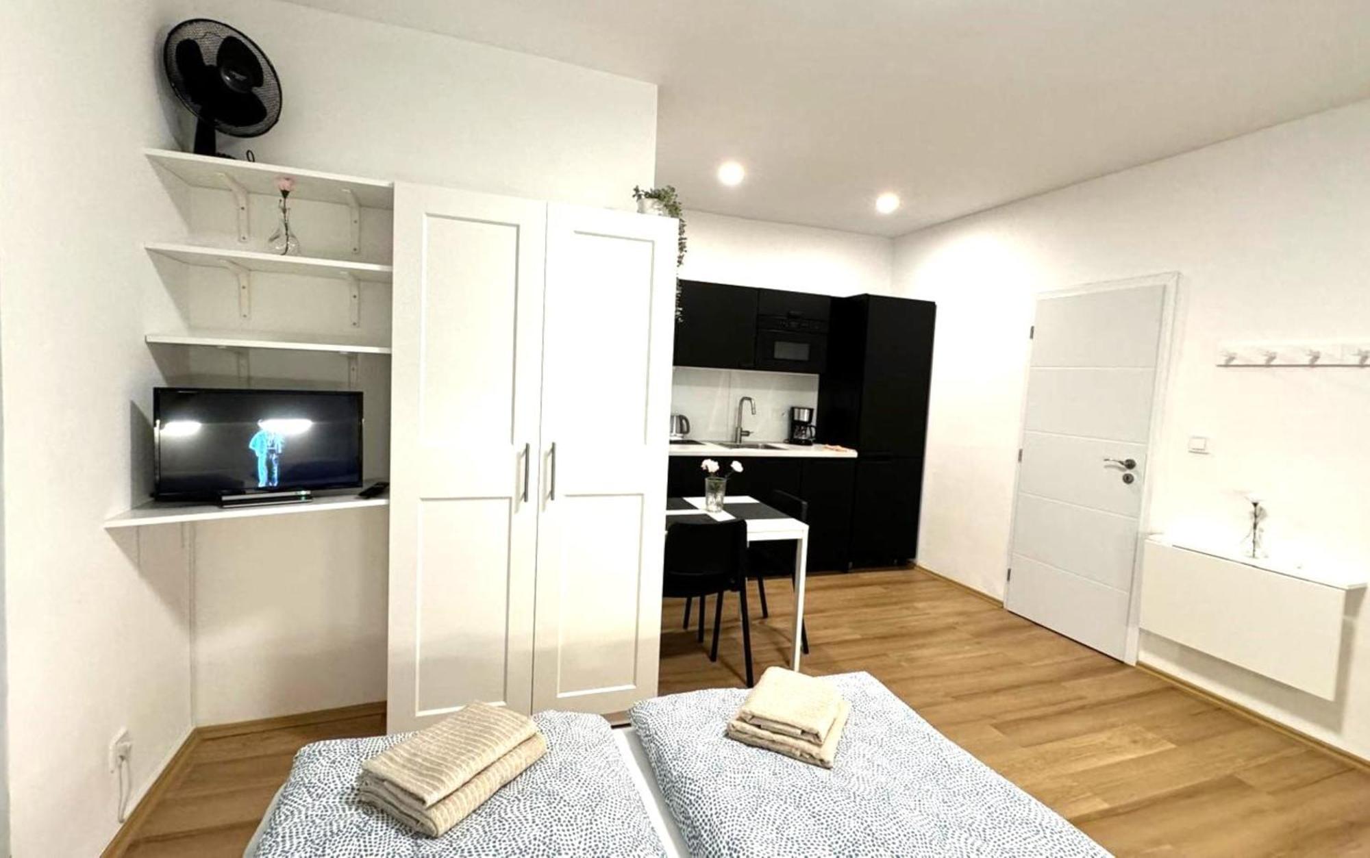 Hillside Aparthotel