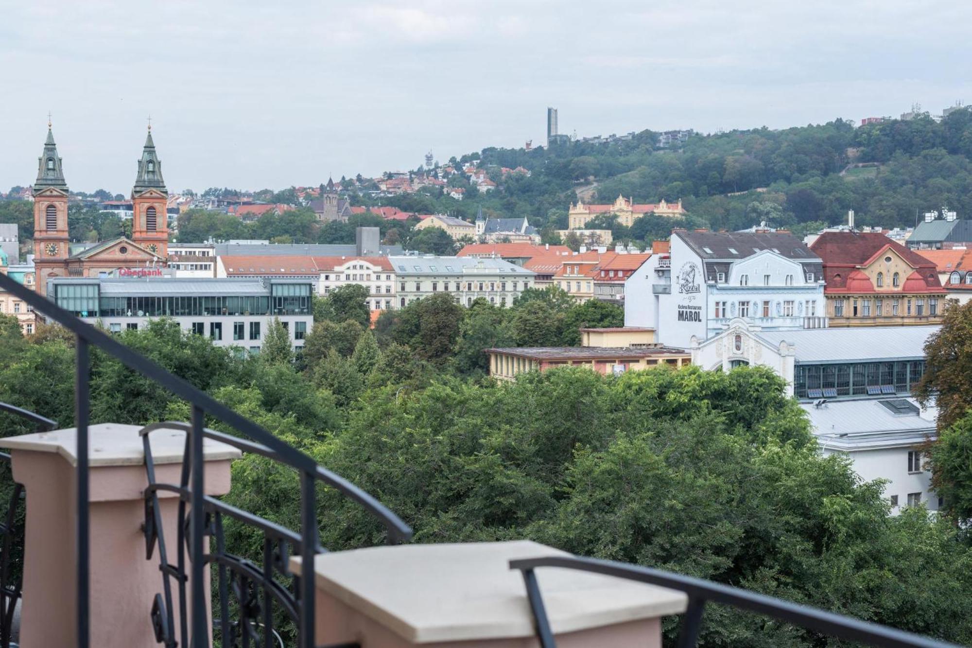 Lejlighed Days - Sunny Riverside With Terraces Prag